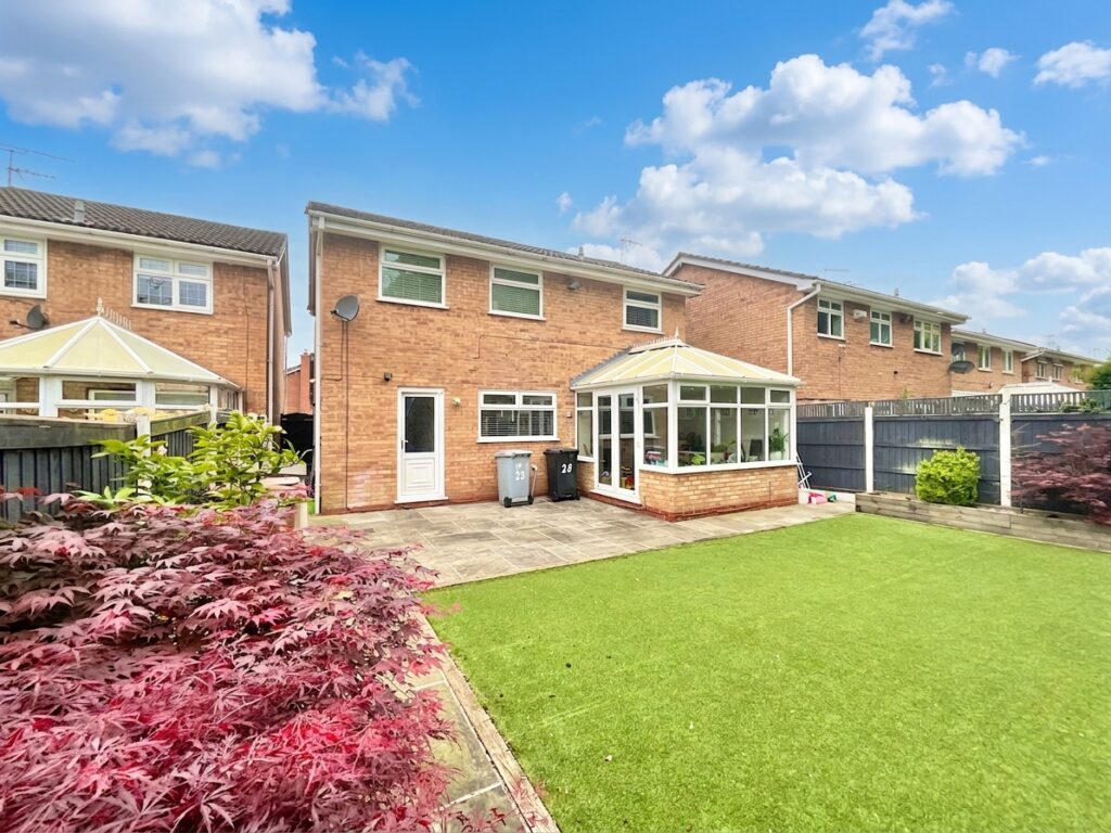 Ullswater Avenue, Crewe, CW2