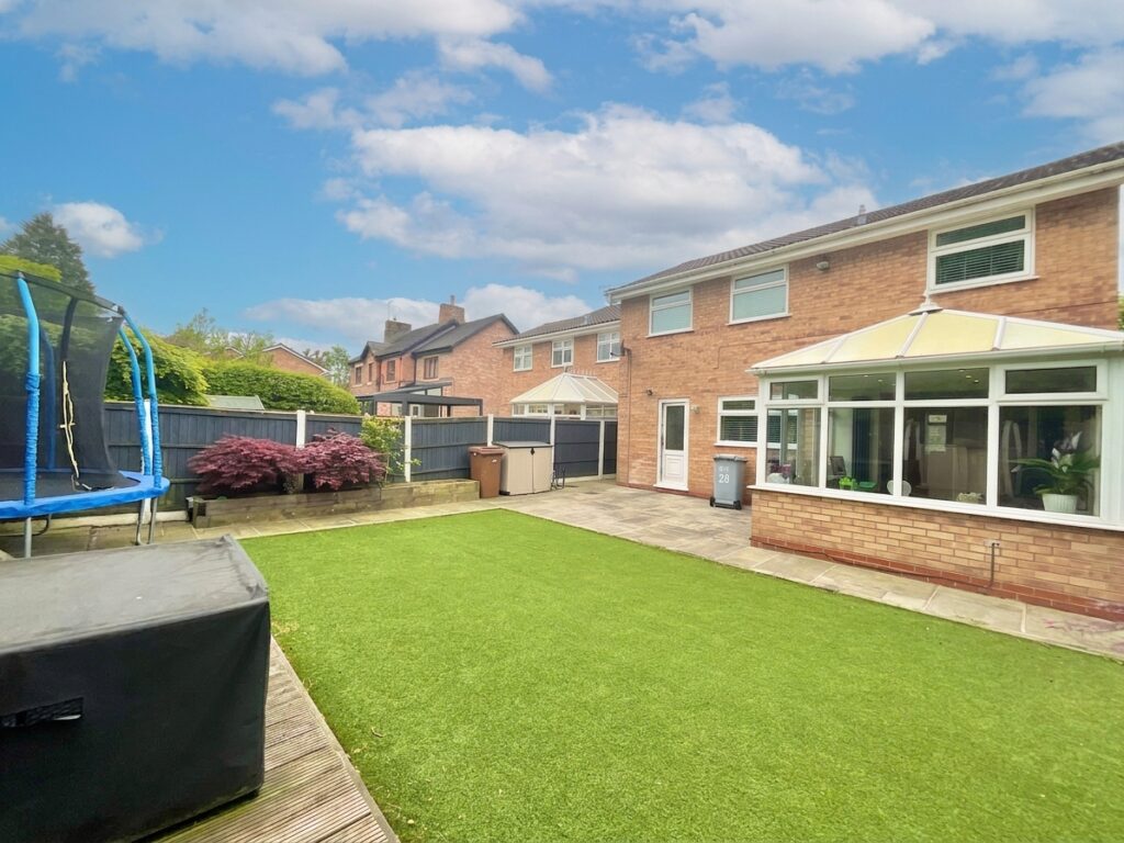 Ullswater Avenue, Crewe, CW2