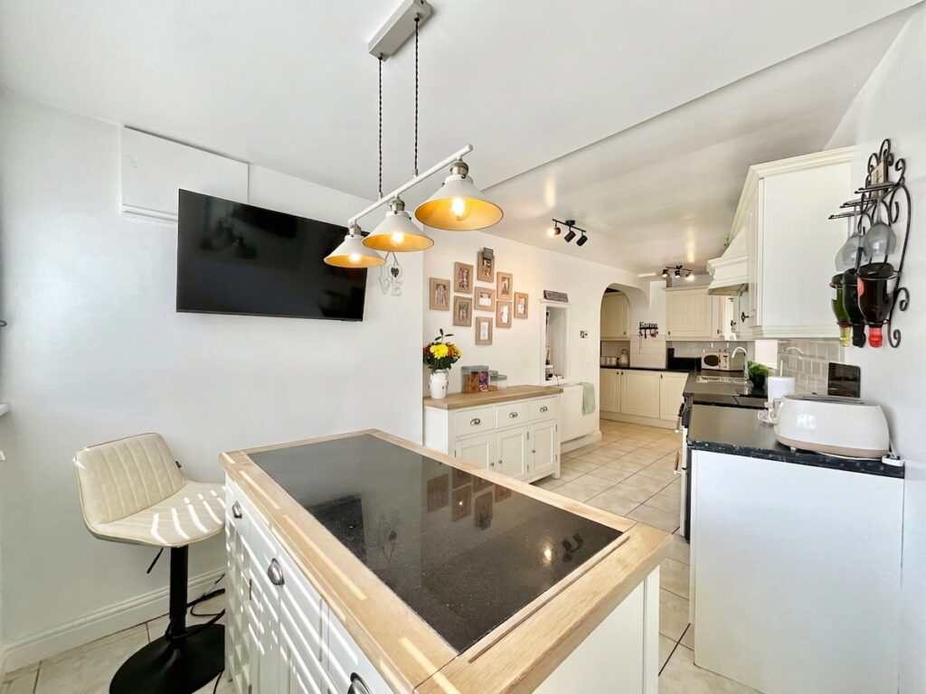 Longfield Road, Stoke-On-Trent, ST4