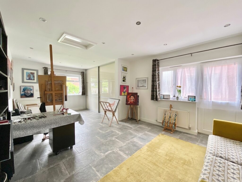 Uttoxeter Road, Stone, ST15