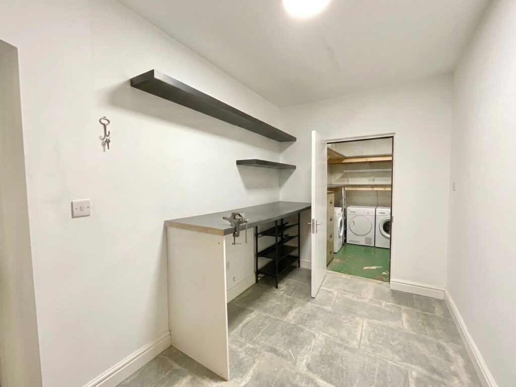 Uttoxeter Road, Stone, ST15