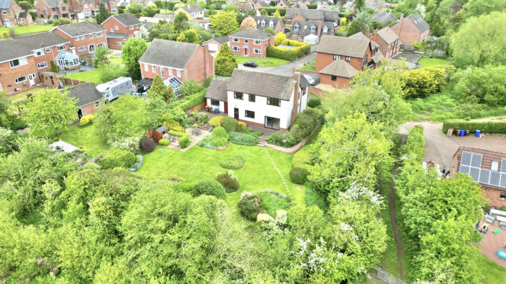 Willowbrook, Derrington, ST18
