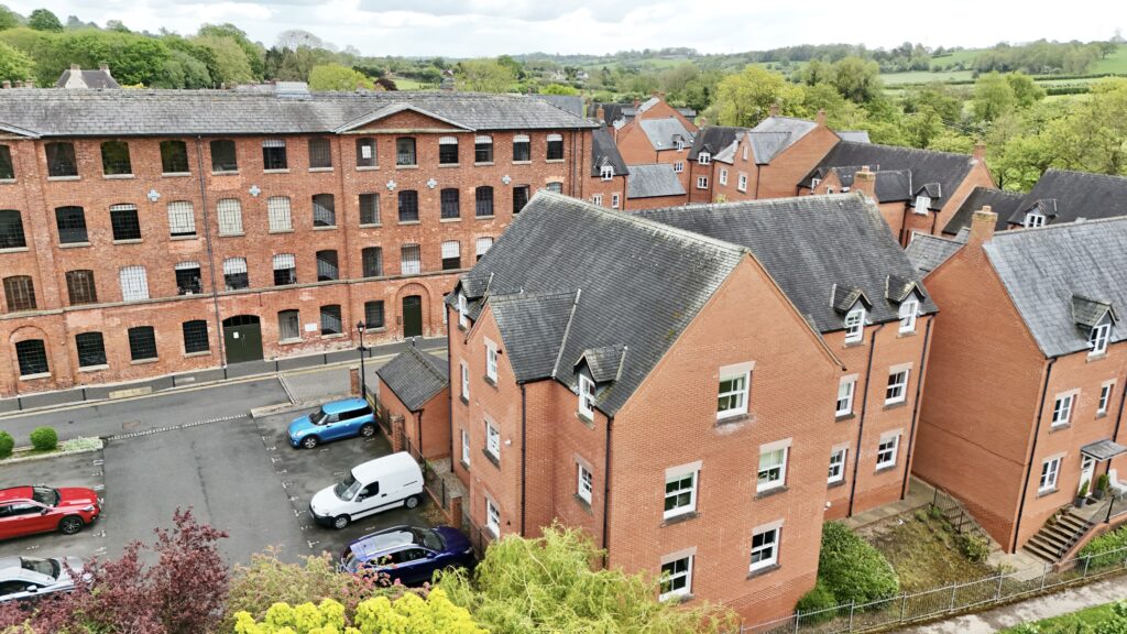 Hall Yard, Tean, ST10