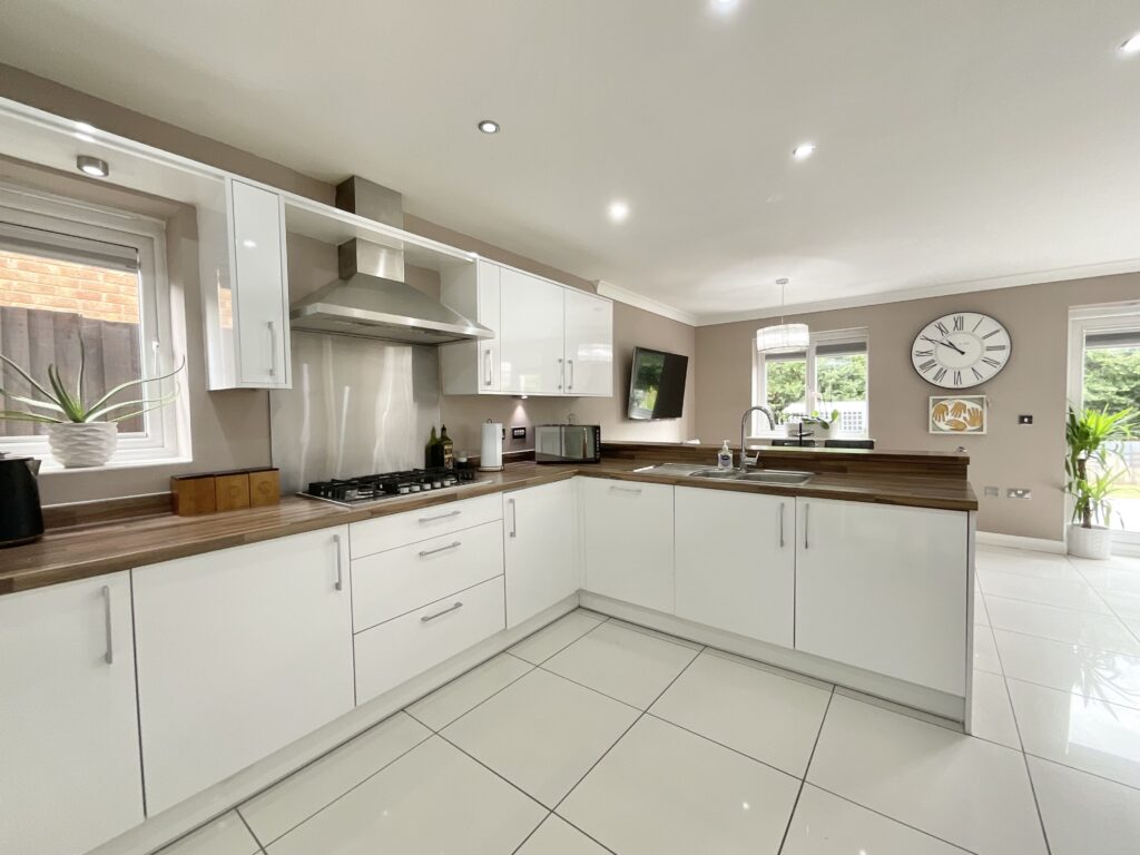 Broomhall Drive, Shavington, CW2