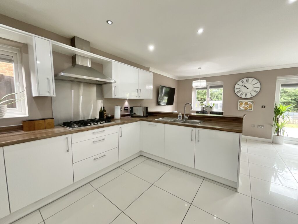 Broomhall Drive, Shavington, CW2