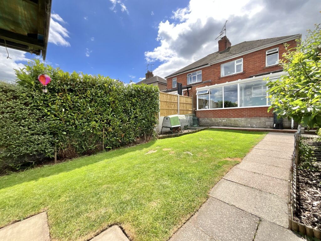 Leek Road, Cheadle, ST10