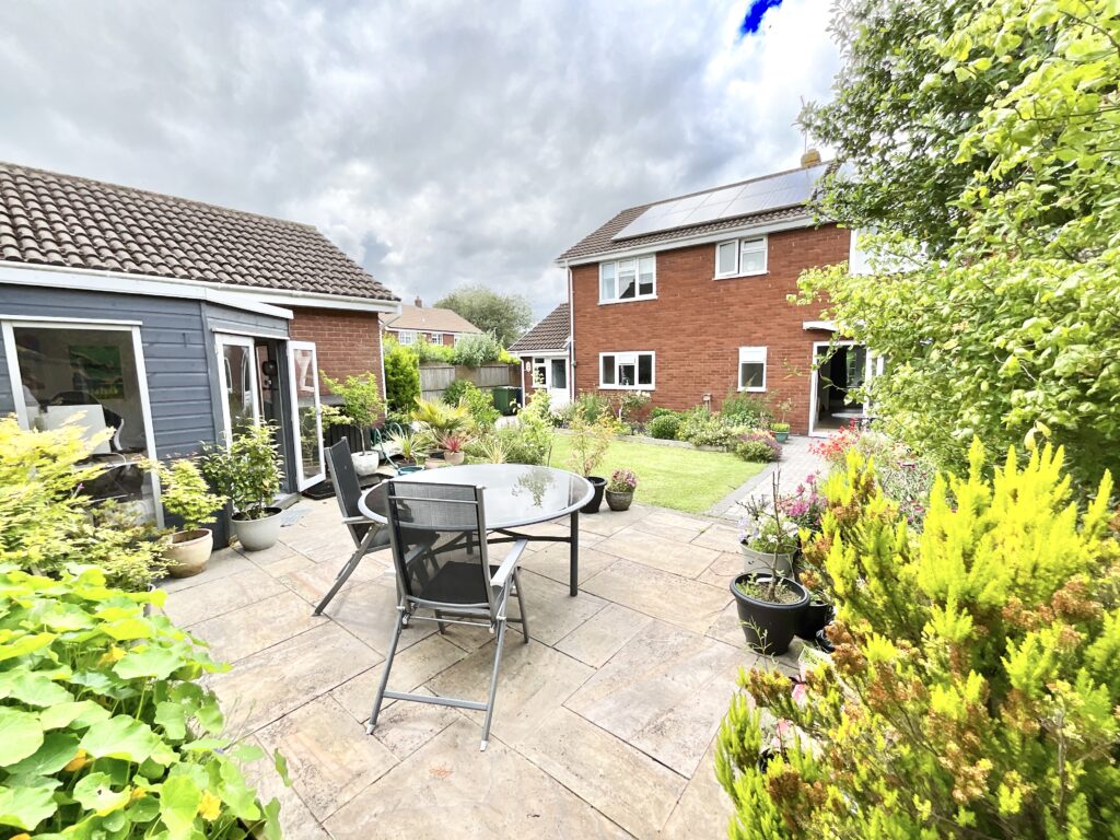 Meadow Close, Gnosall, ST20