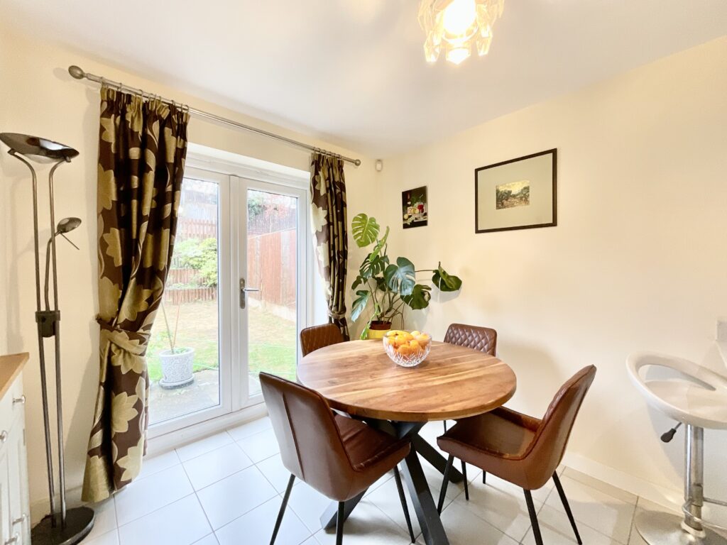 Chandlers Way, Stone, ST15