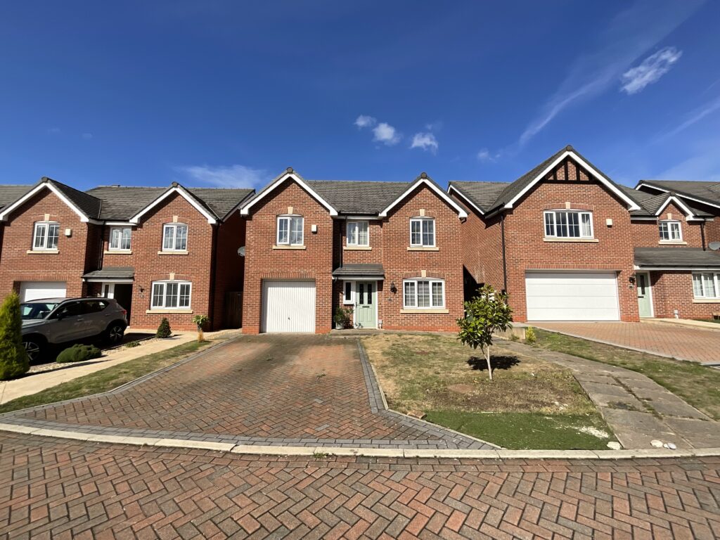 Chandlers Way, Stone, ST15