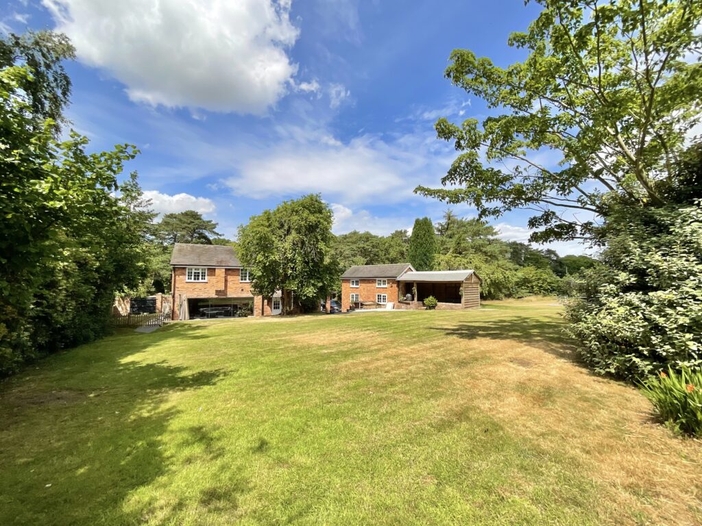 Crewe Road, Hatherton, CW5