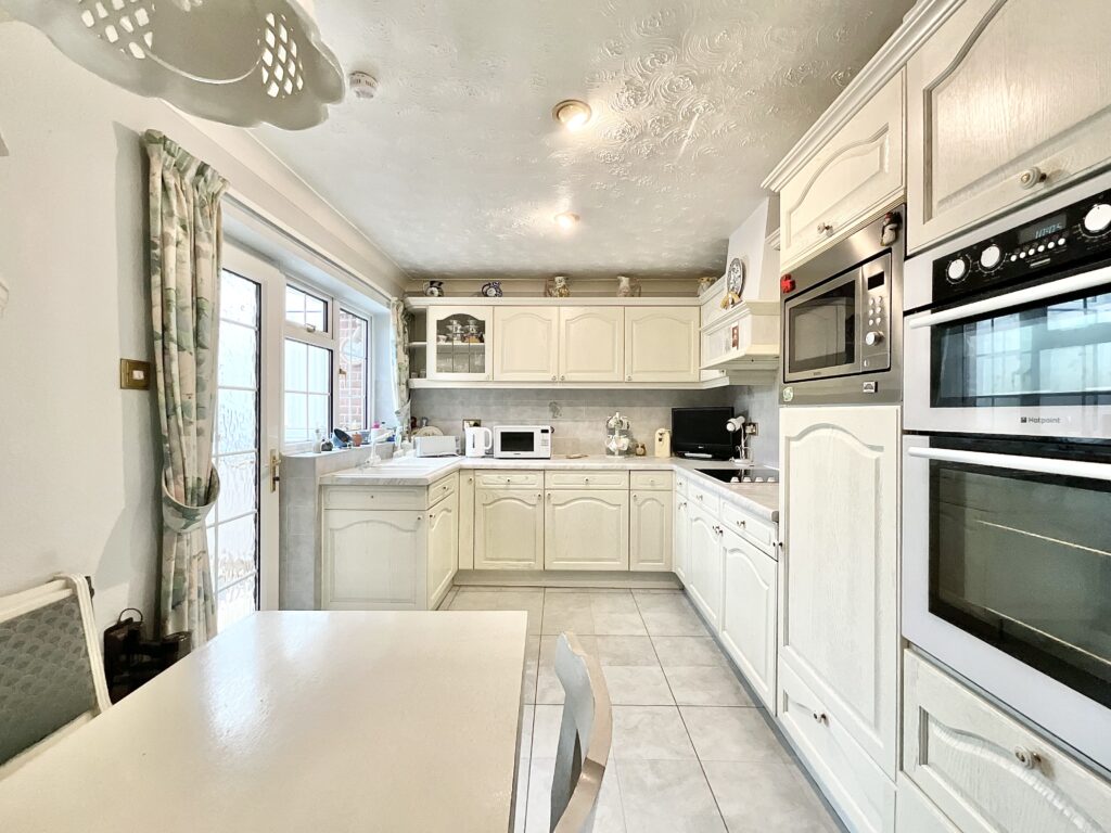 Giles Close, Cheadle, ST10