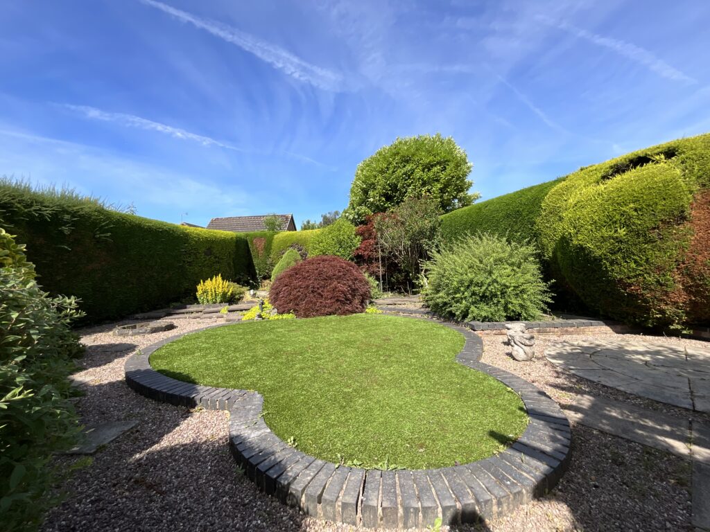 Giles Close, Cheadle, ST10