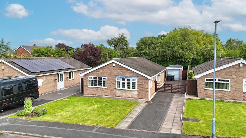 Caernarvon Road, Wistaston, CW2