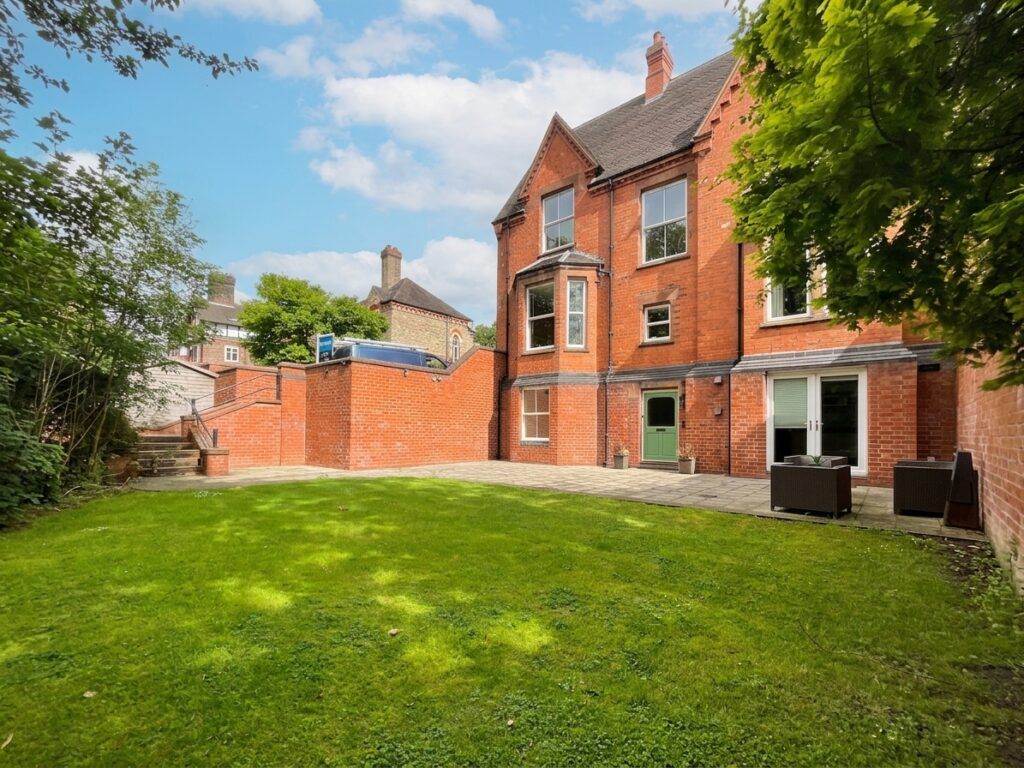 Sidmouth Avenue, Newcastle, ST5