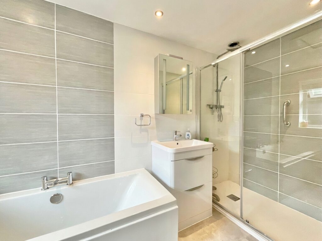 Sandbach Road, Rode Heath, ST7