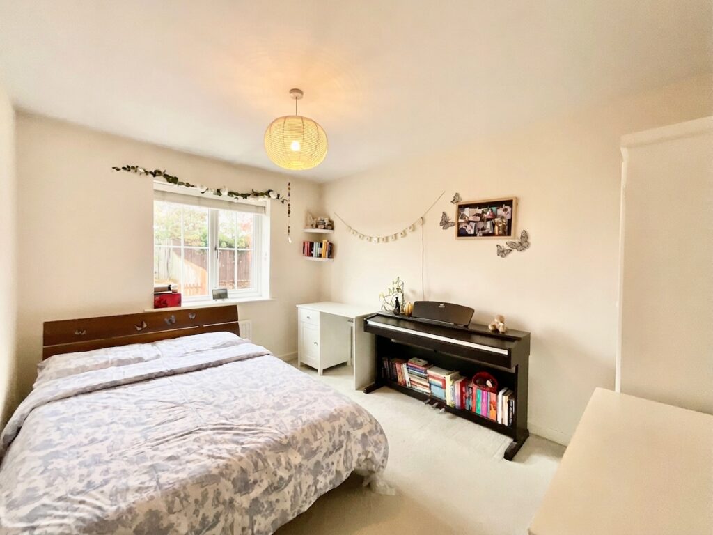 Chandlers Way, Stone, ST15