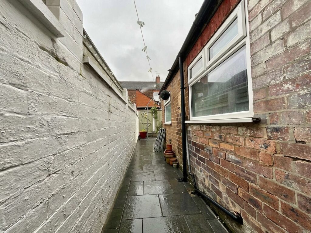 Alastair Road, Stoke-On-Trent, ST4