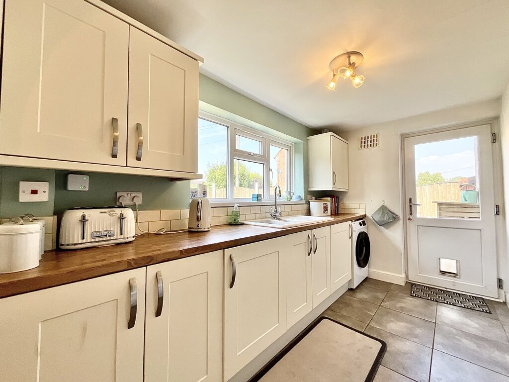 High Street, Dilhorne, ST10