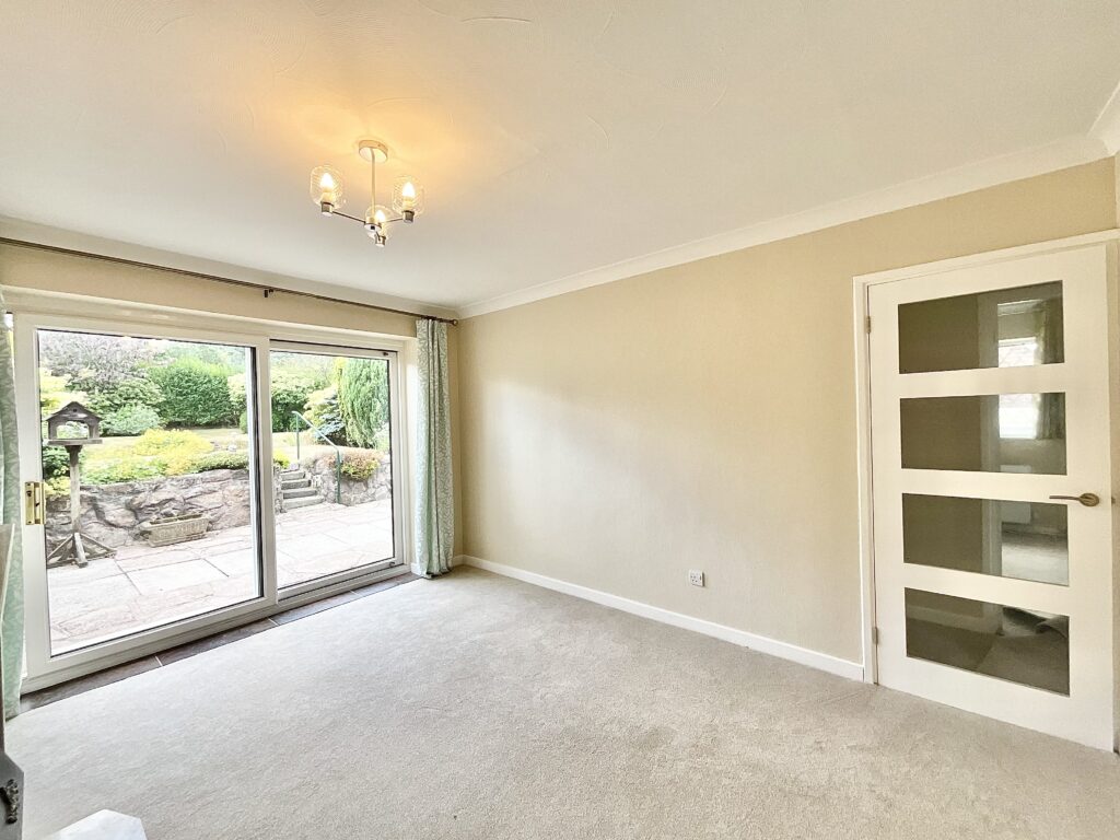 Moss Park Avenue, Werrington, ST9