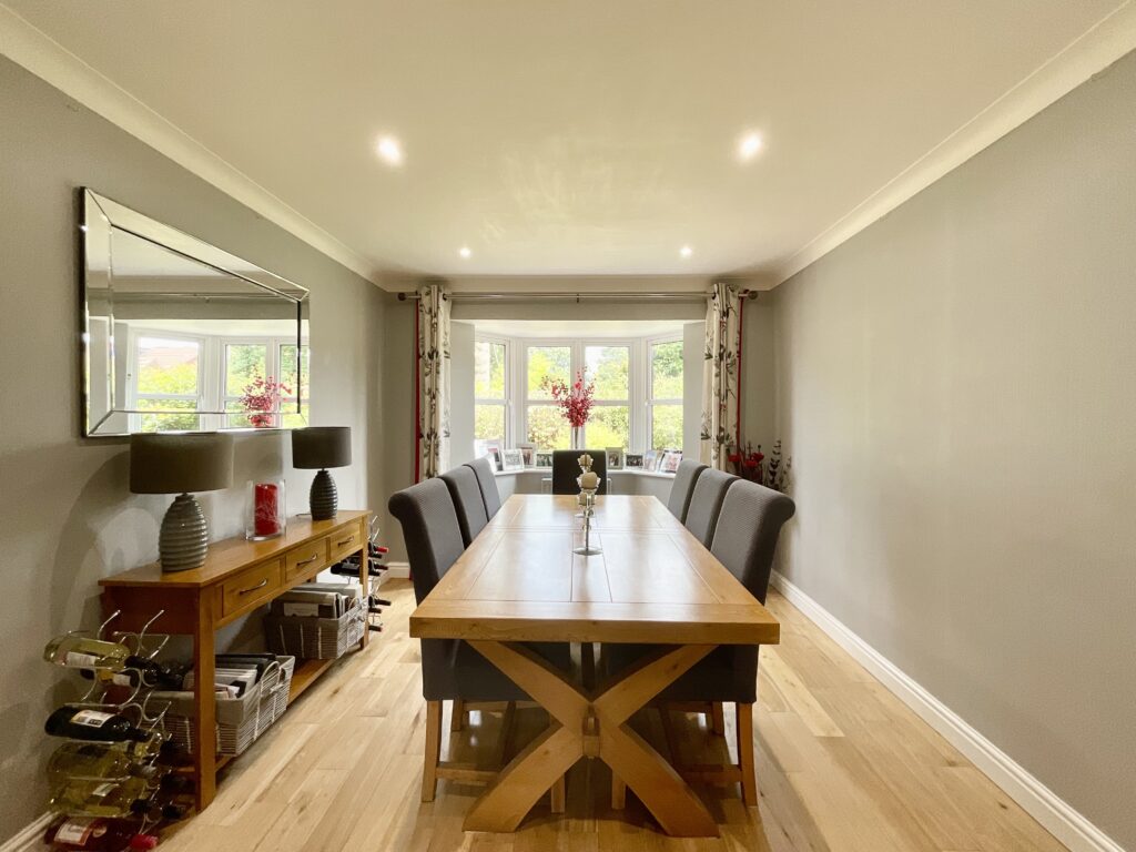Meadowbank Avenue, Weston, ST18