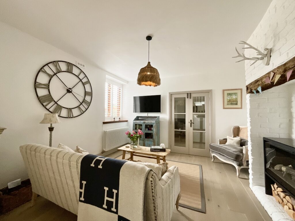 Tixall Court, Tixall, ST18