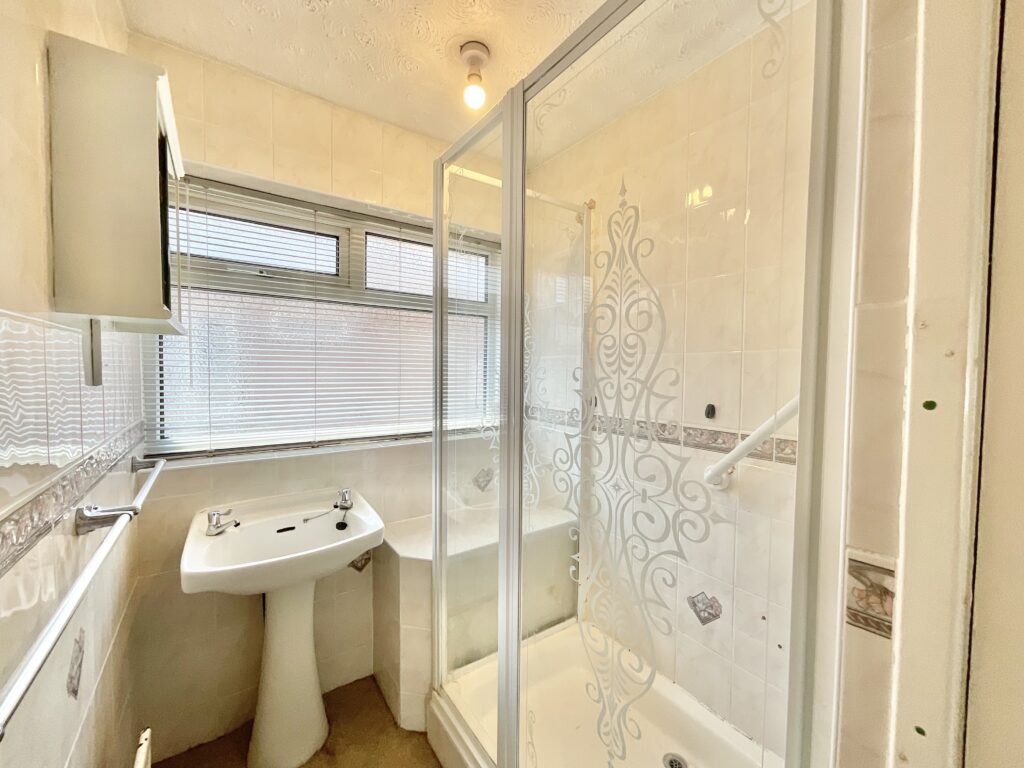 Friars Avenue, Stone, ST15