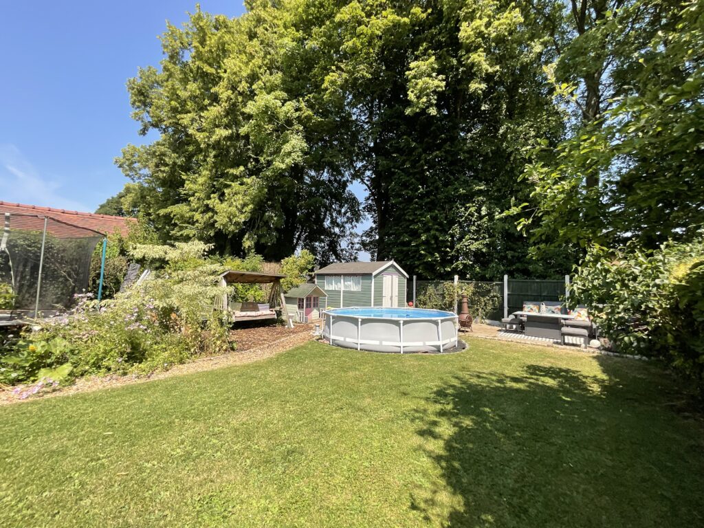 Airdale Road, Stone, ST15
