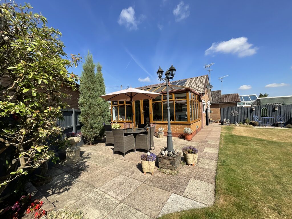 Meadow Way, Stone, ST15