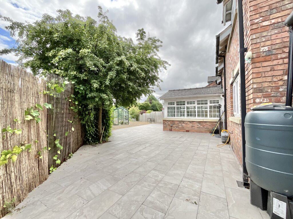 Moss Lane, Madeley, CW3