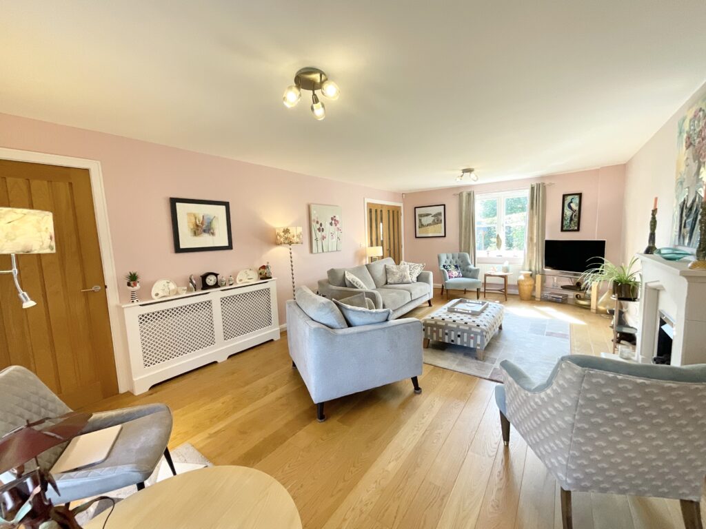 Tittensor Road, Tittensor, ST12