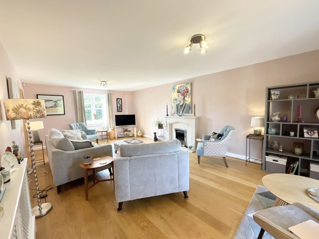 Tittensor Road, Tittensor, ST12