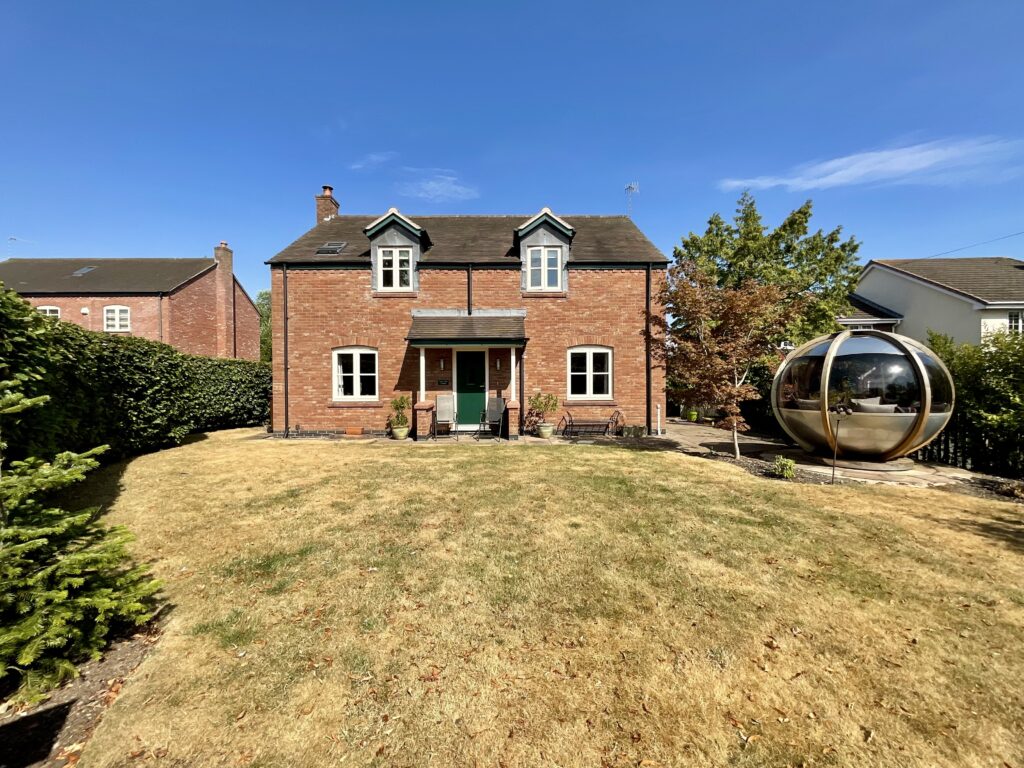 Tittensor Road, Tittensor, ST12