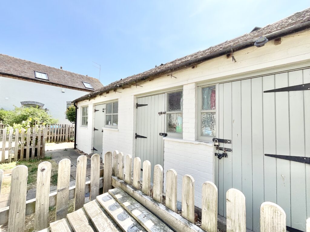 Aston, Aston Manor Barns, TF9