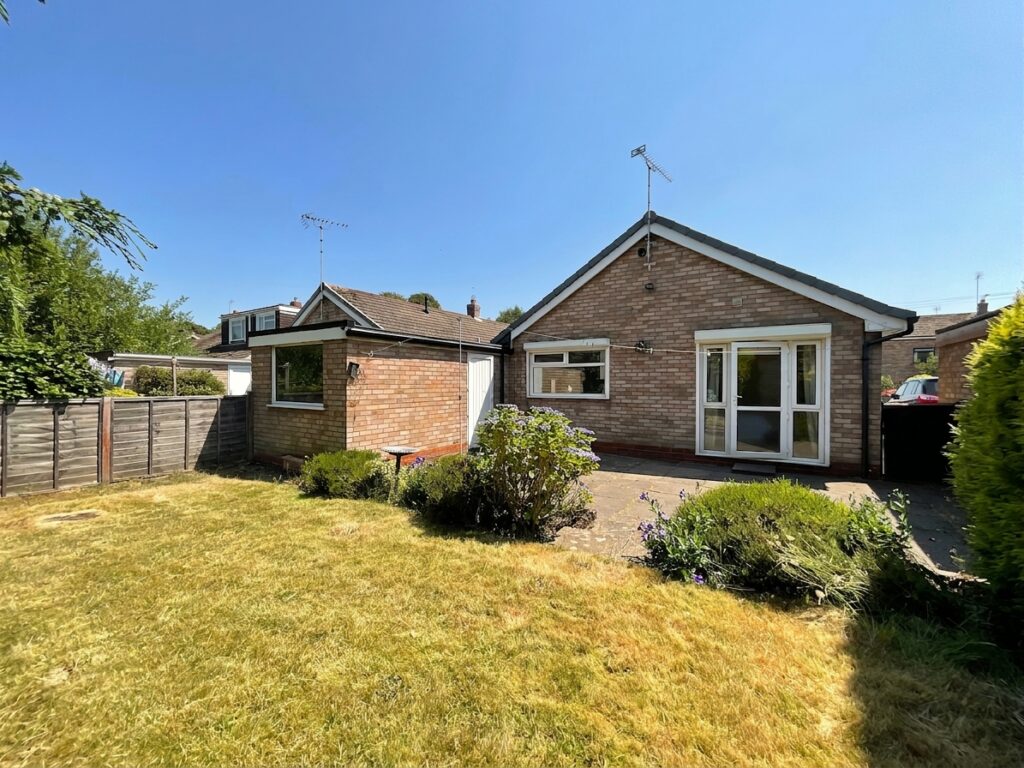 Friars Avenue, Stone, ST15
