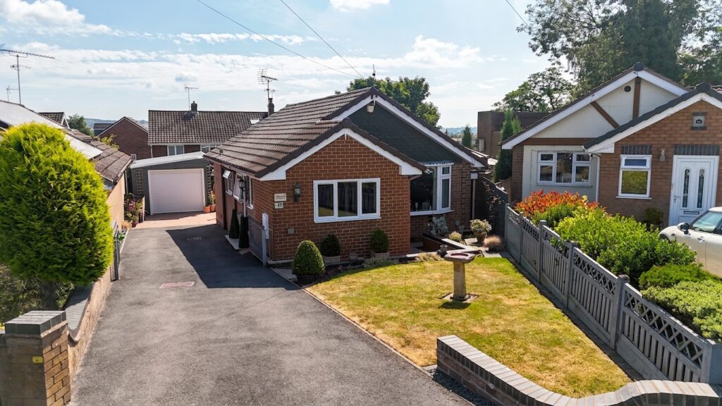 Meadow Way, Stone, ST15