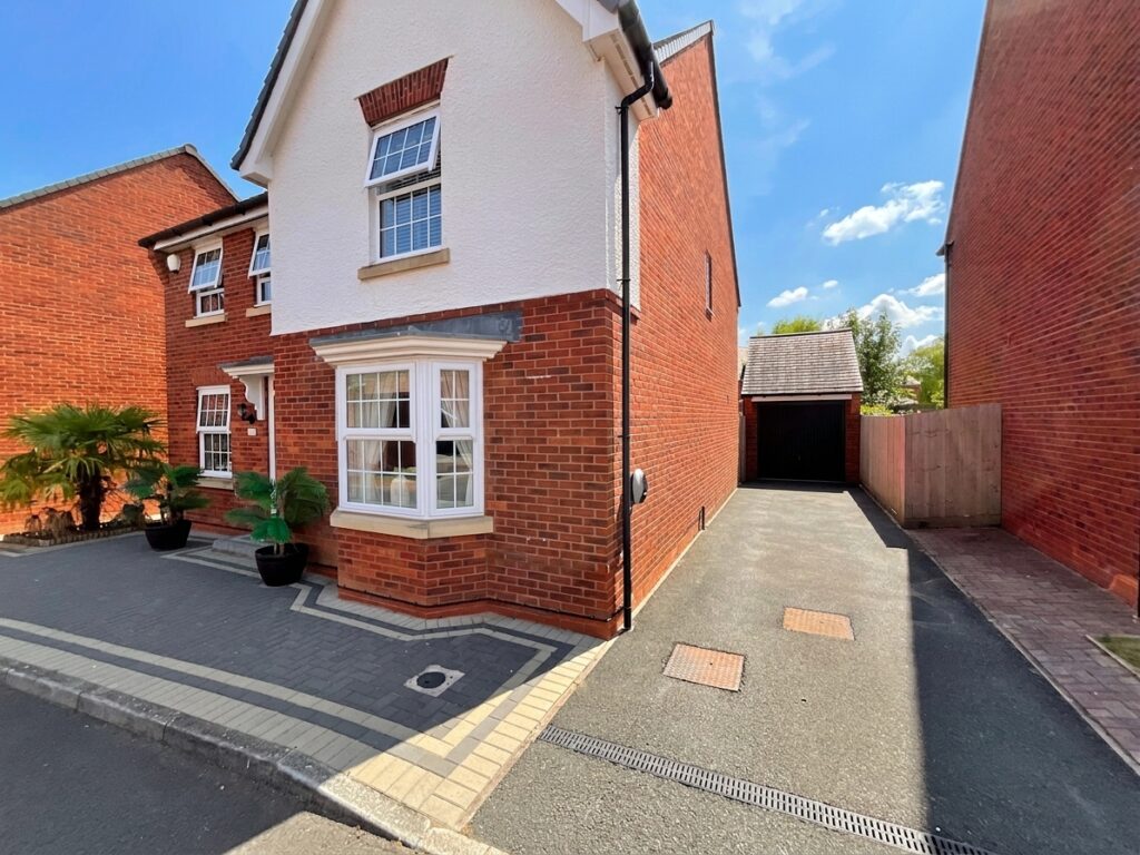 Aurora Gardens, Barlaston, ST12