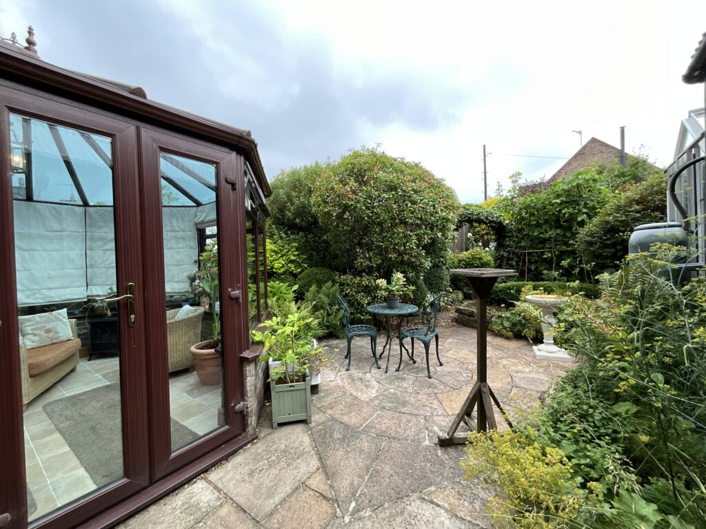 Whiston, Black Lane, ST10