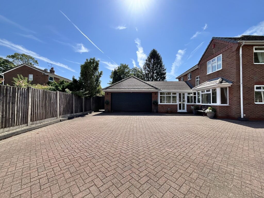 Cheadle Road, Blythe Bridge, ST11