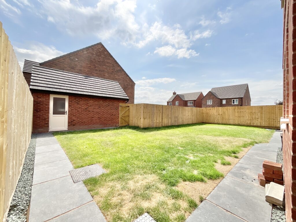 Stafford Road, Woodseaves, ST20