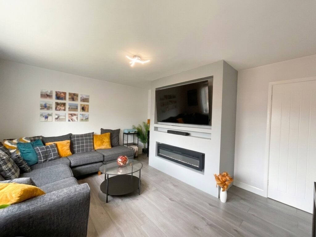 Newland Avenue, Stafford, ST16