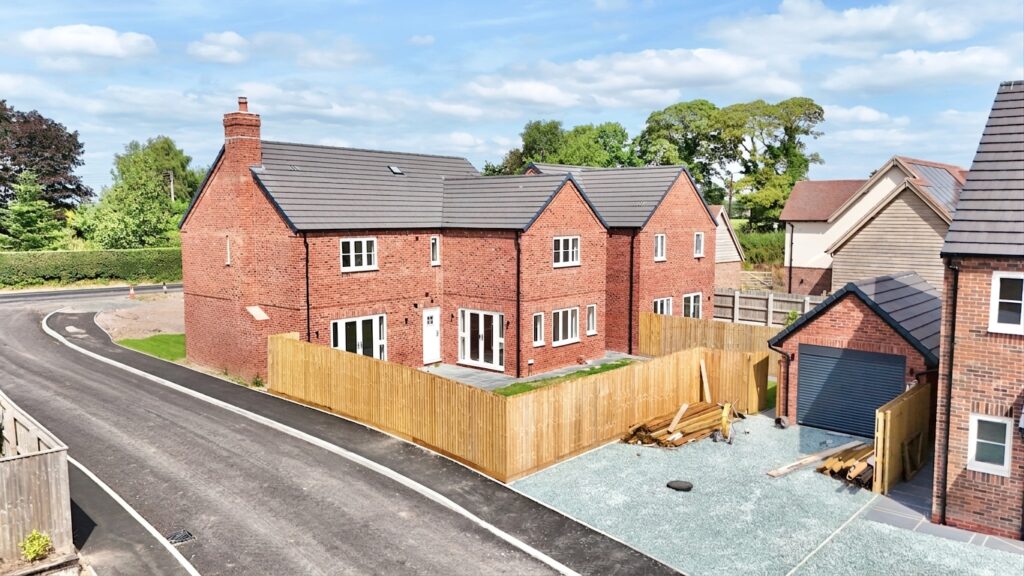 Stafford Road, Woodseaves, ST20