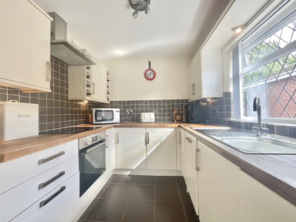 Highview Road, Fulford, ST11