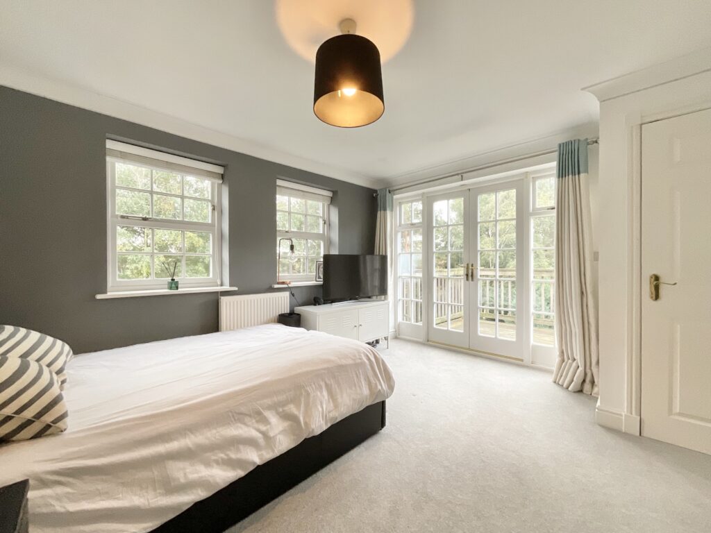 Kingswood Avenue, Weston, CW2