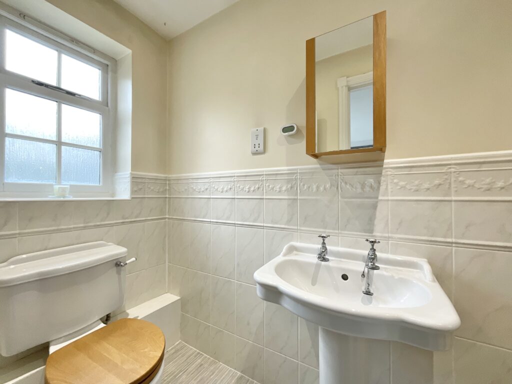 Kingswood Avenue, Weston, CW2