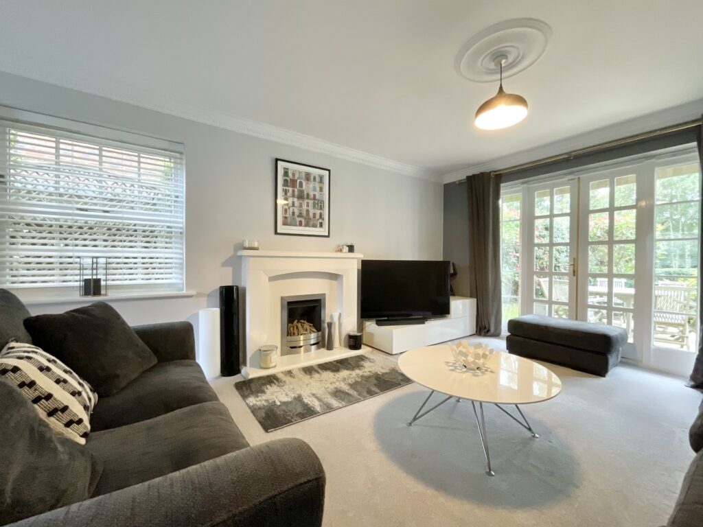 Kingswood Avenue, Weston, CW2