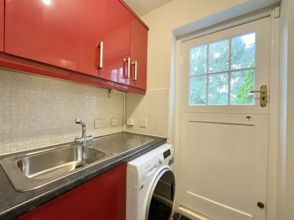 Kingswood Avenue, Weston, CW2