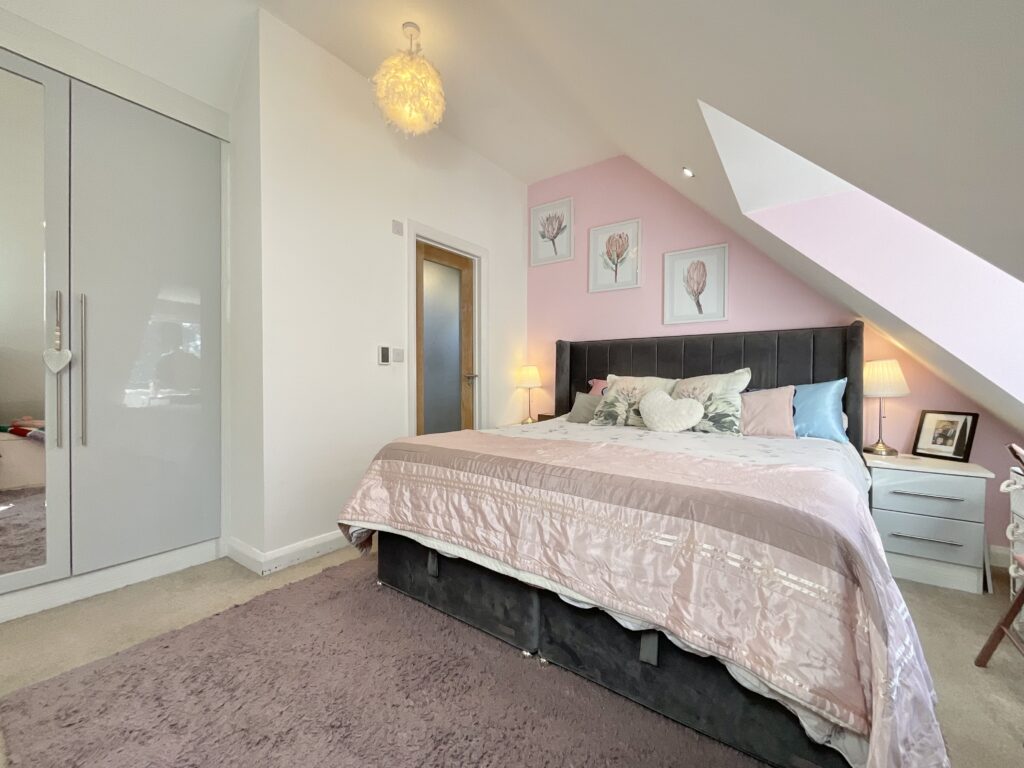 London Road, Woore, CW3