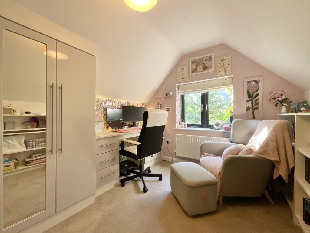 London Road, Woore, CW3