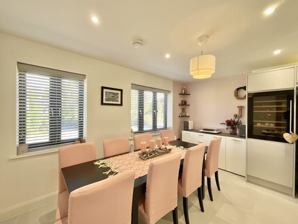 London Road, Woore, CW3