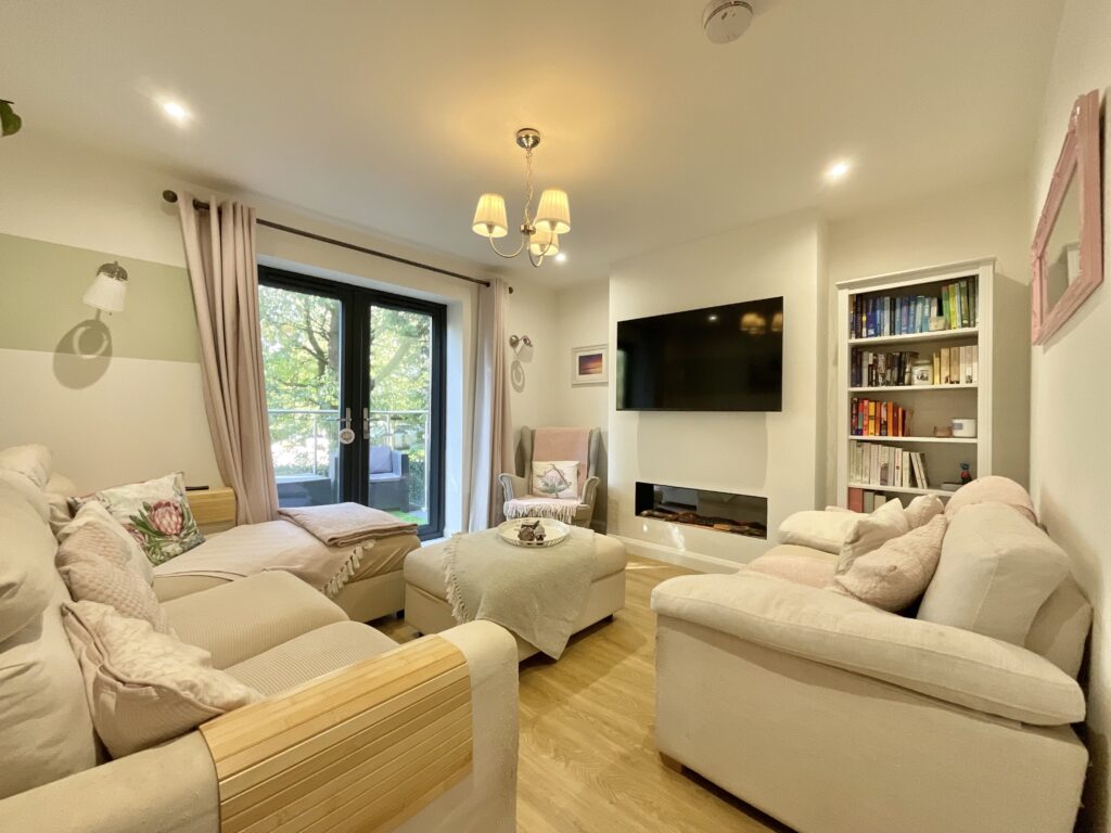 London Road, Woore, CW3